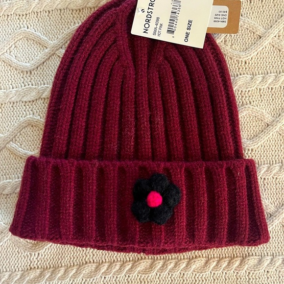 NWT Steve Madden Stylish Burgundy & Pink Flower Beanie/Toboggan O/S - Picture 1 of 8